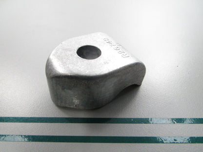 NEW OEM R26748 John Deere Diameter Block Clamp 0810