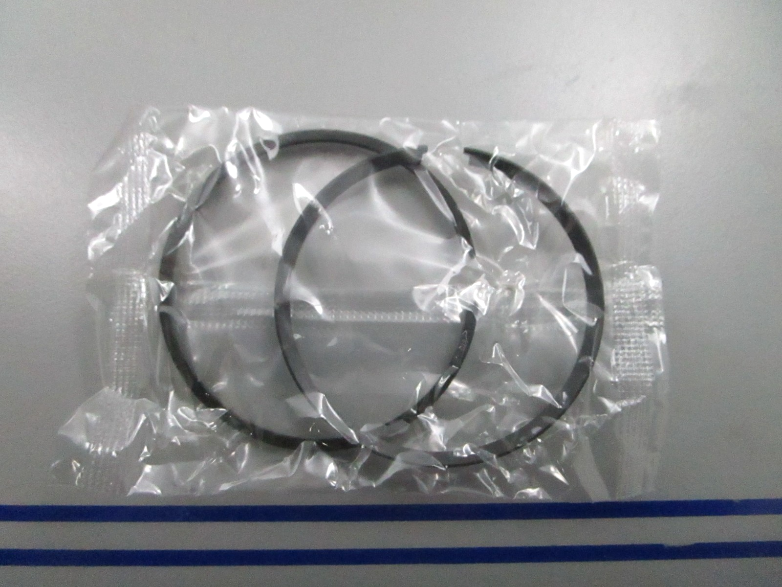 *NEW* 0810 GLM Piston Rings 23710 Replaces: 386279