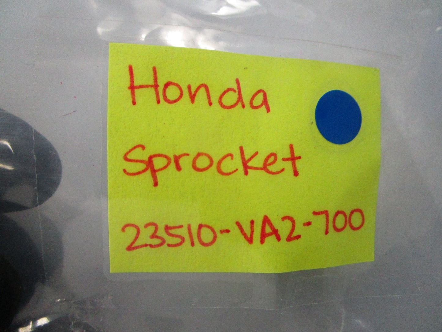 *NEW OEM* 0810 Honda Sprocket 23510-VA2-700