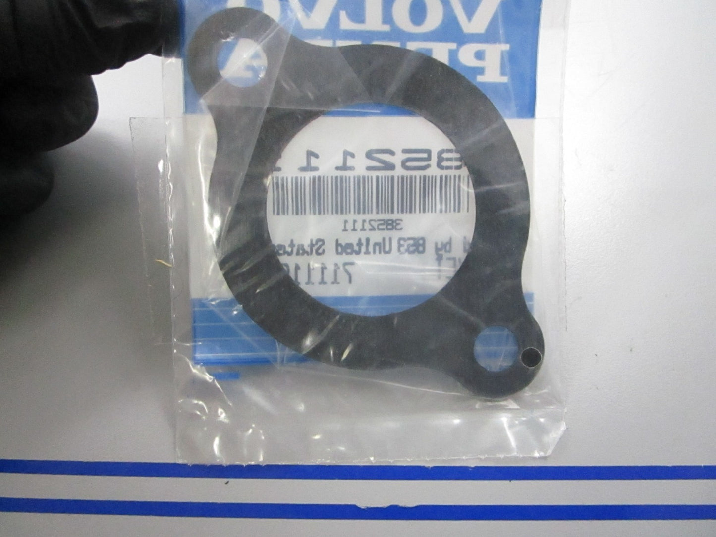 *NEW OEM* 0810 Volvo Penta Gasket 3852111