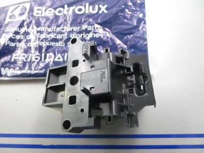 *NEW OEM* 0810 Electrolux Door Latch Assembly 5304516818
