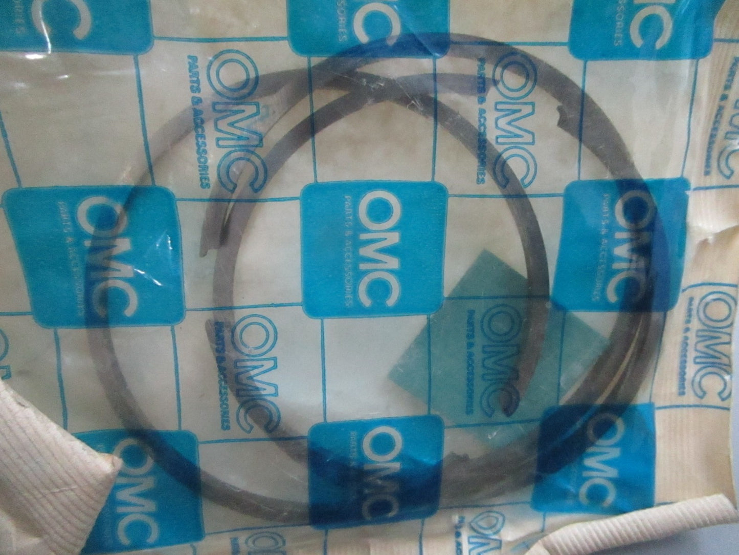 *NEW OEM* 0810 OMC Johnson Evinrude 3 Ring Set 378423 0378423