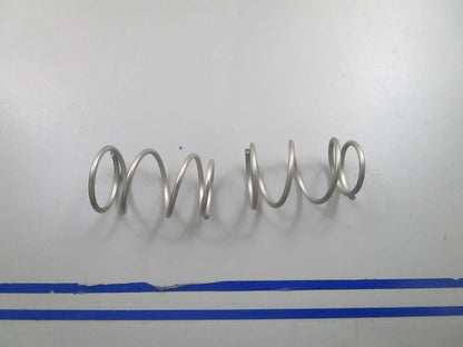 *NEW OEM* (LOT OF 2) 0810 OMC Johnson Evinrude Spring 321053 0321053