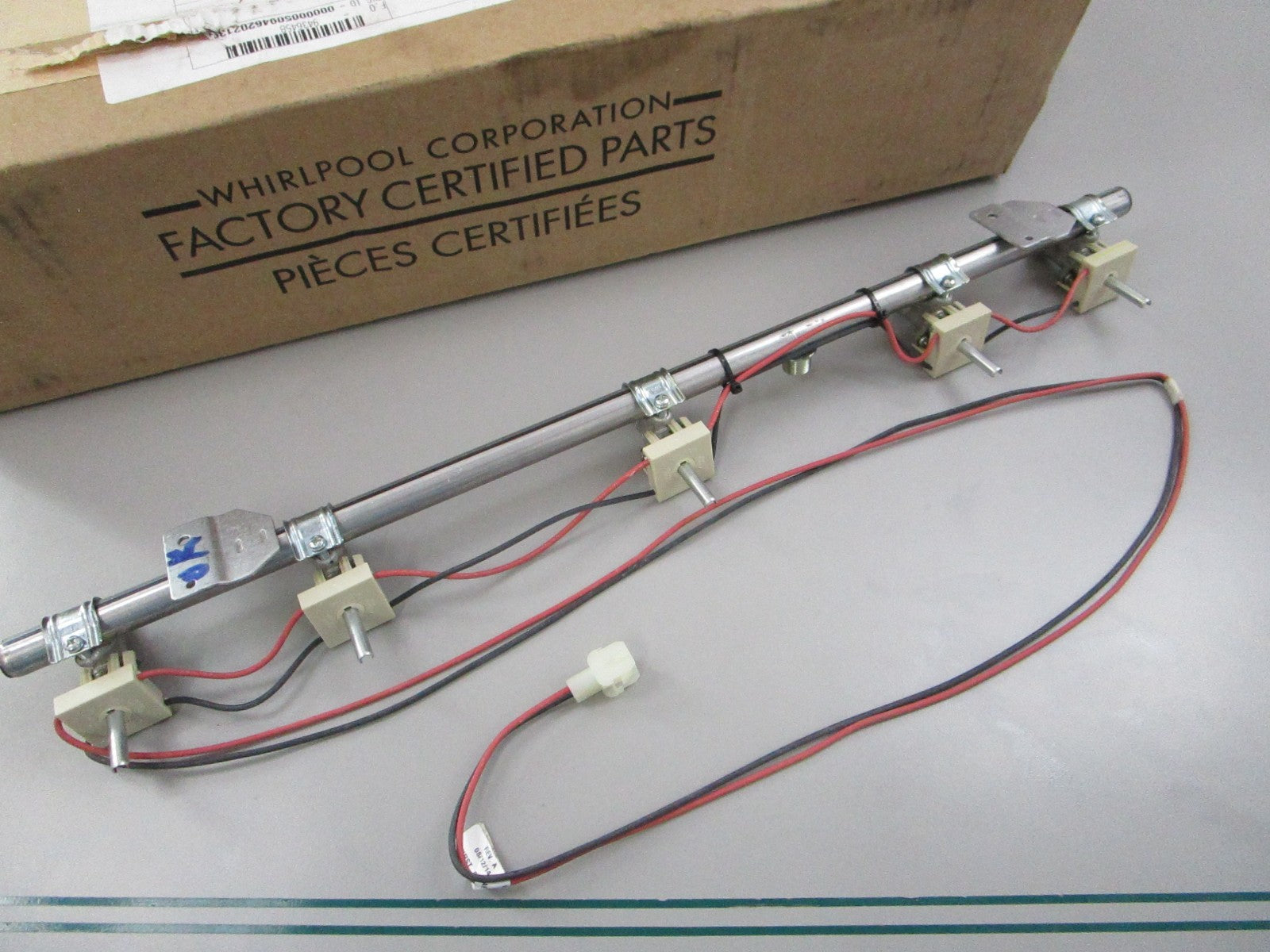 NEW OEM W10413870 WPW10413870 Whirlpool Manifold 0810