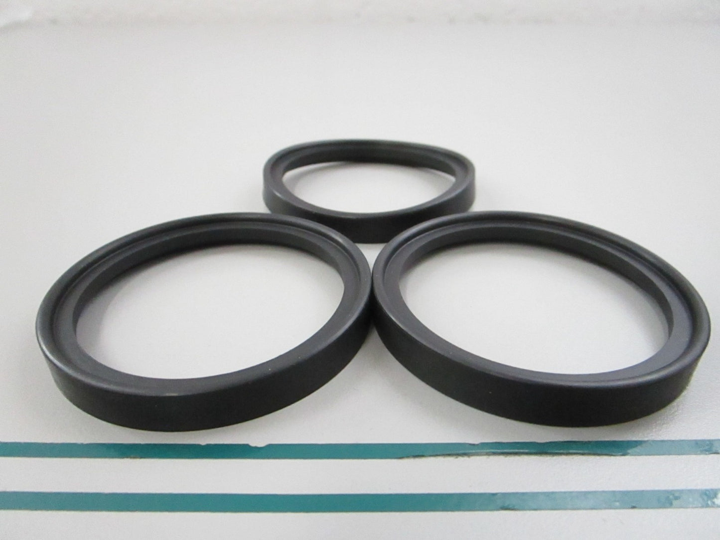 NEW OEM (LOT OF 3) 350548 0350548 OMC Johnson Evinrude Seal 0810
