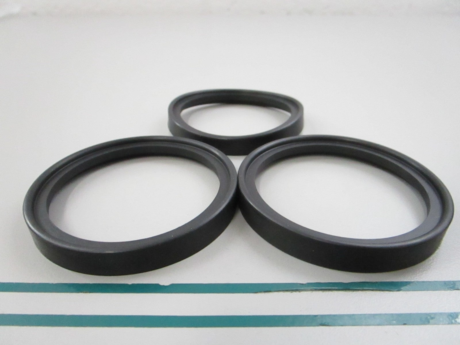 NEW OEM (LOT OF 3) 350548 0350548 OMC Johnson Evinrude Seal 0810
