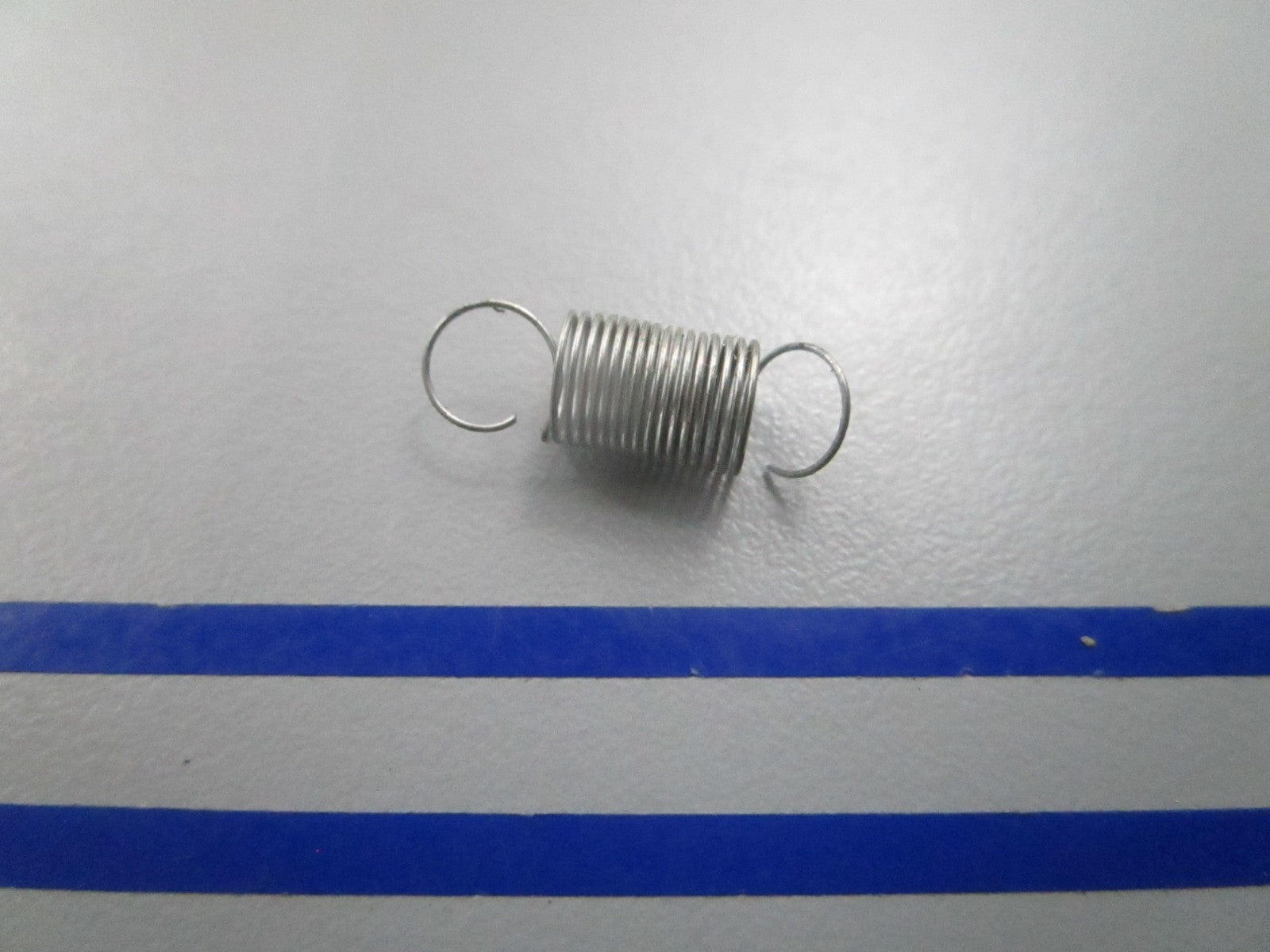 NEW OEM 490316 Tecumseh Extension Spring 0810