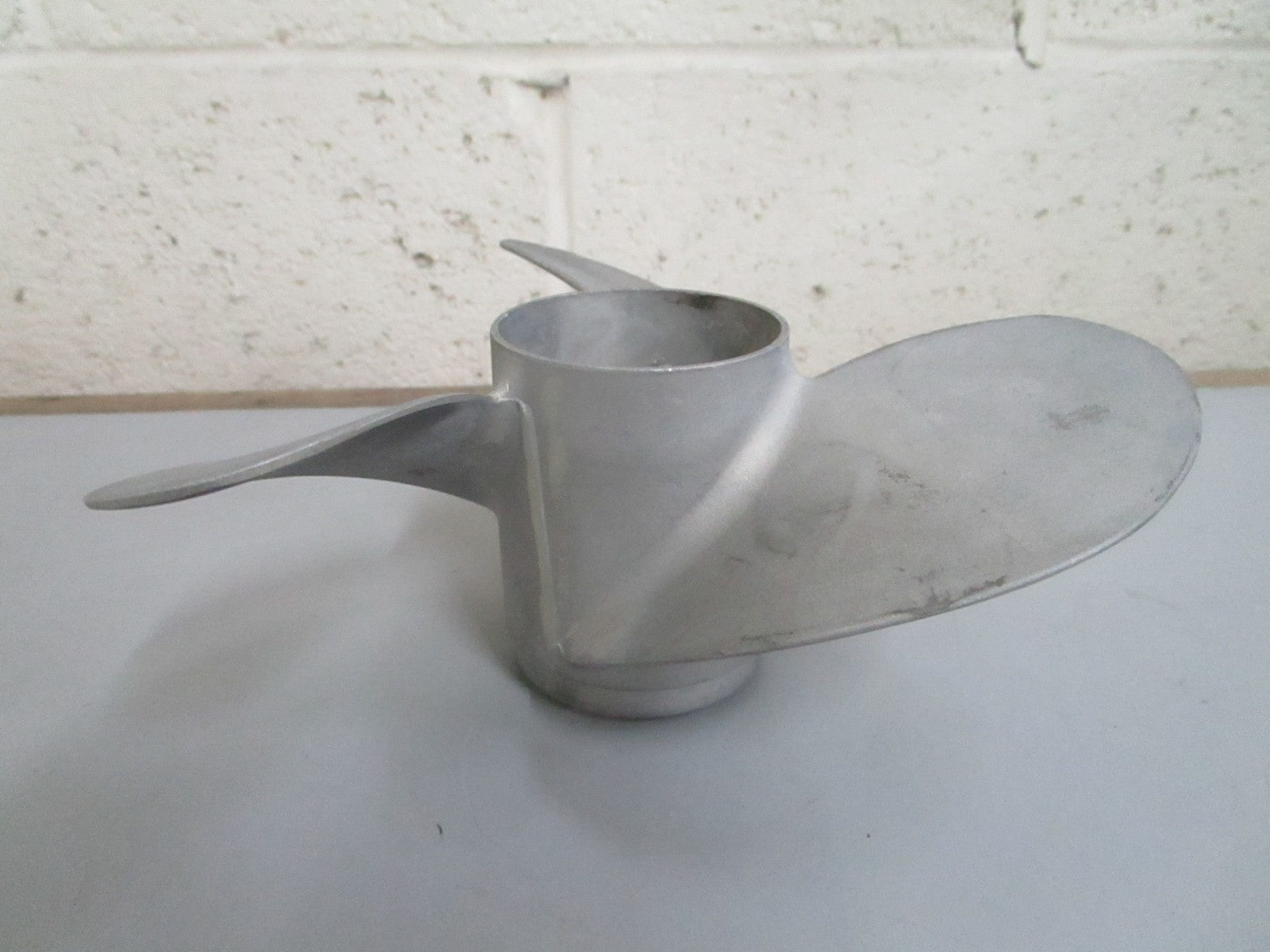 *NEW OEM* 0820 Tohatsu 7.7×8 Propeller 369645161M