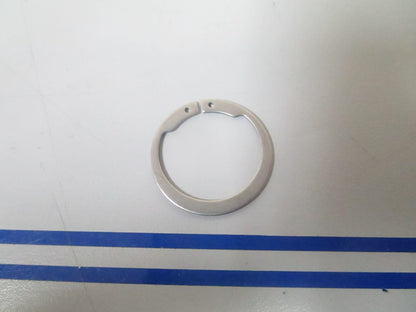 *NEW OEM* 0810 OMC Johnson Evinrude Snap Ring 310582 0310582