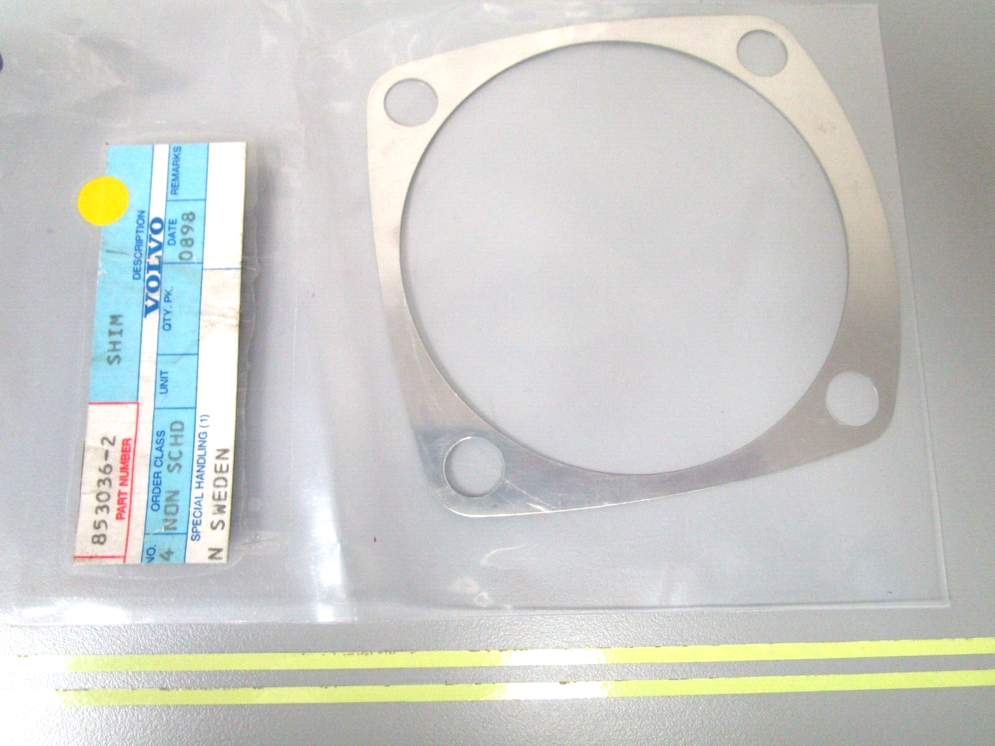 *NEW OEM* 0750 Volvo Penta SHIM 853036-2