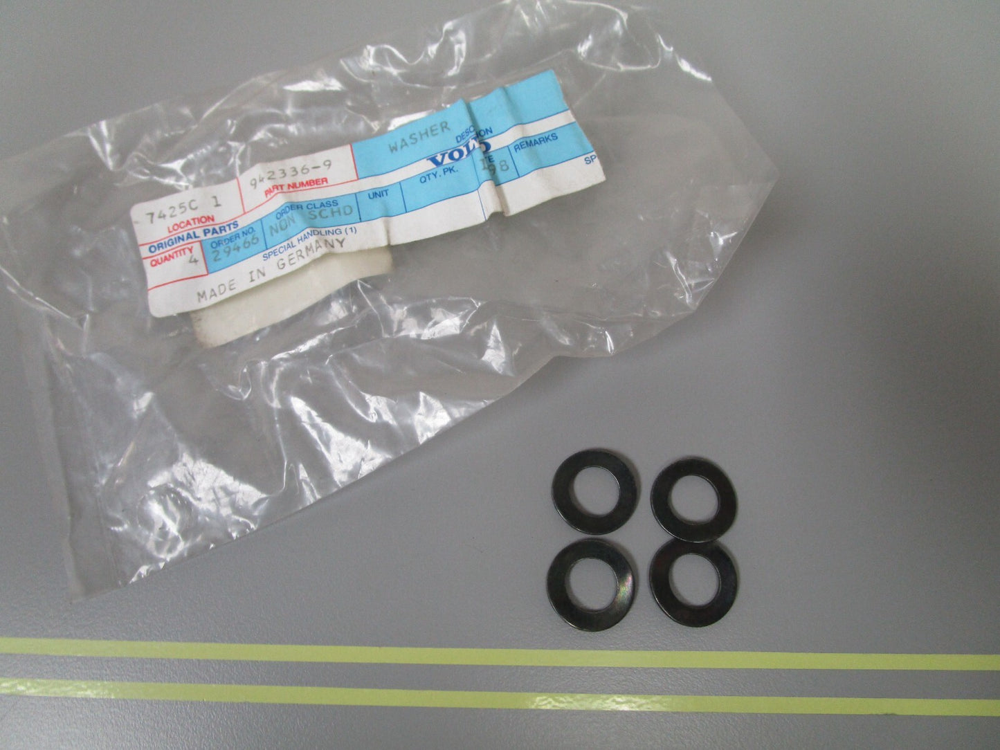 *NEW OEM* (LOT OF 4) 0810 Volvo Penta Washer 942336