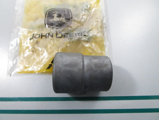 NEW OEM MT7067 John Deere Splined Coupling 0810
