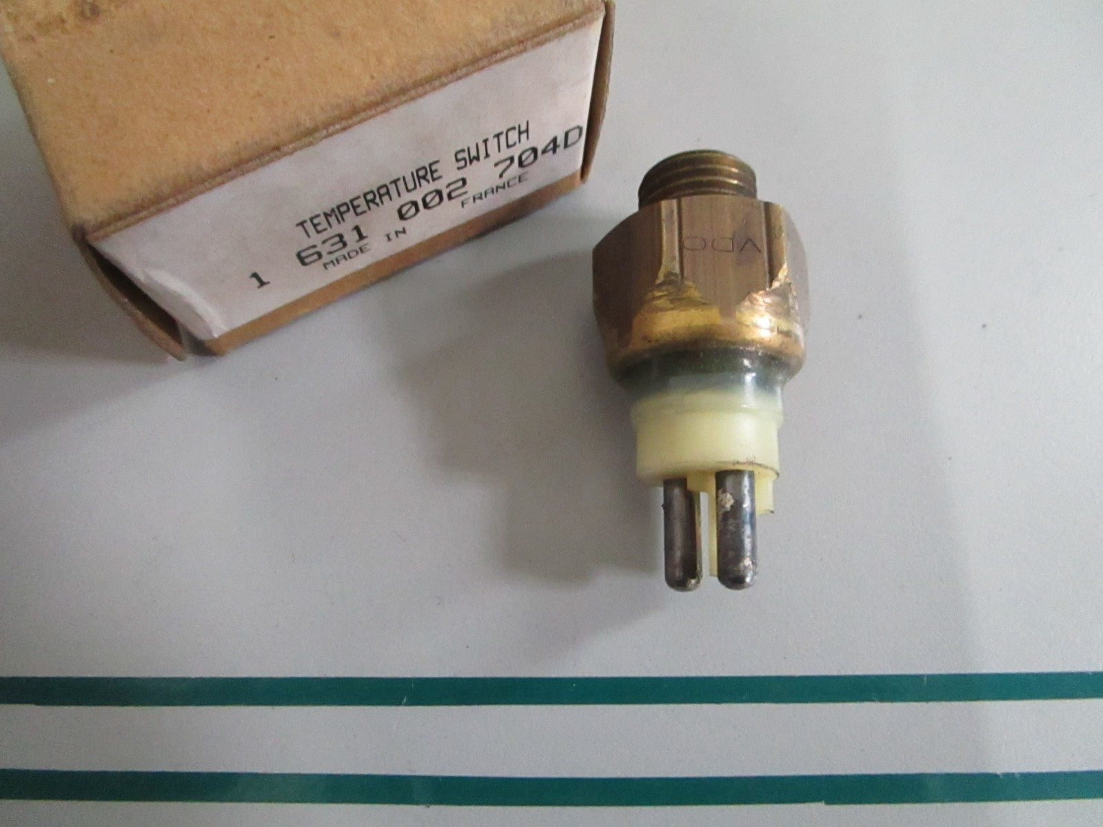 NEW OEM A0055457324 Mercedes-Benz Temperature Switch 0820