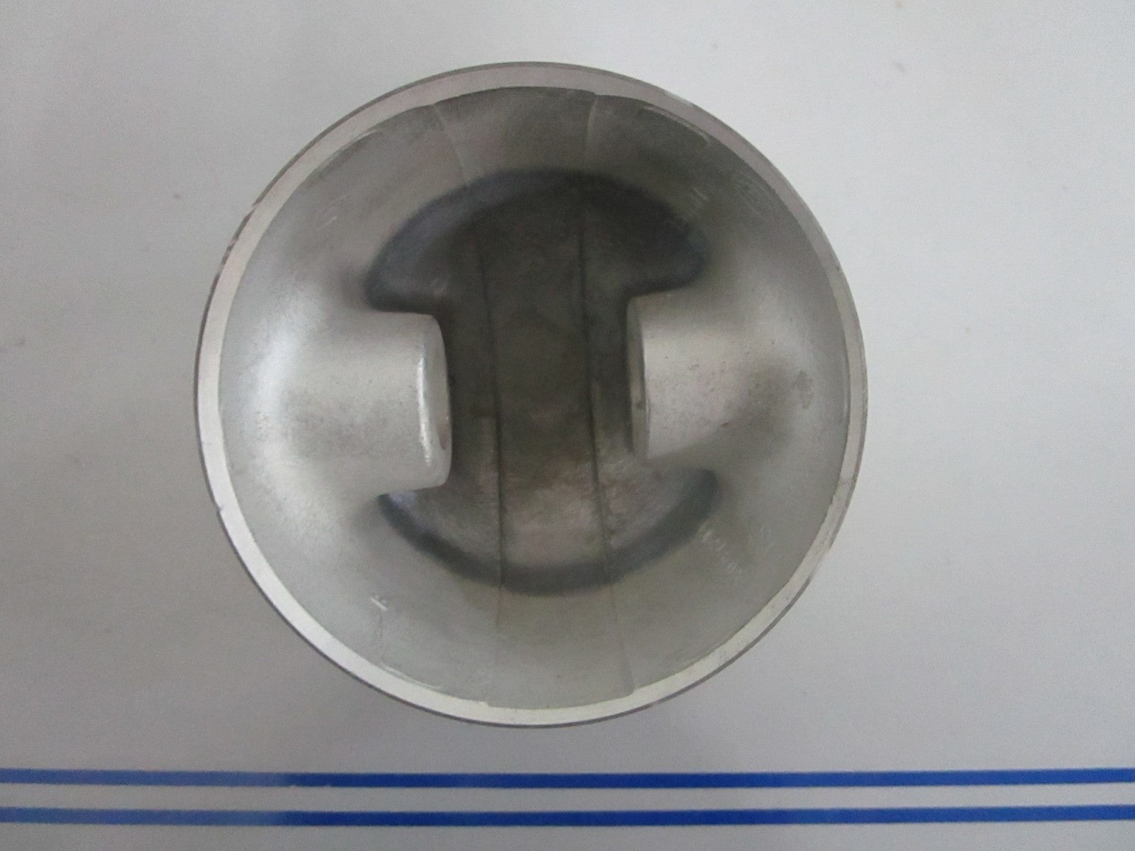 *NEW OEM* 0820 OMC Johnson Evinrude Piston 379179 0379179