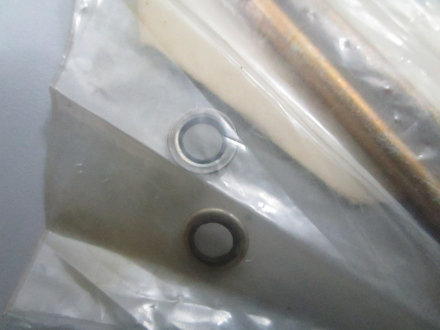 *NEW OEM* 0810 OMC Johnson Evinrude Thru Bolt Assembly 982308 0982308