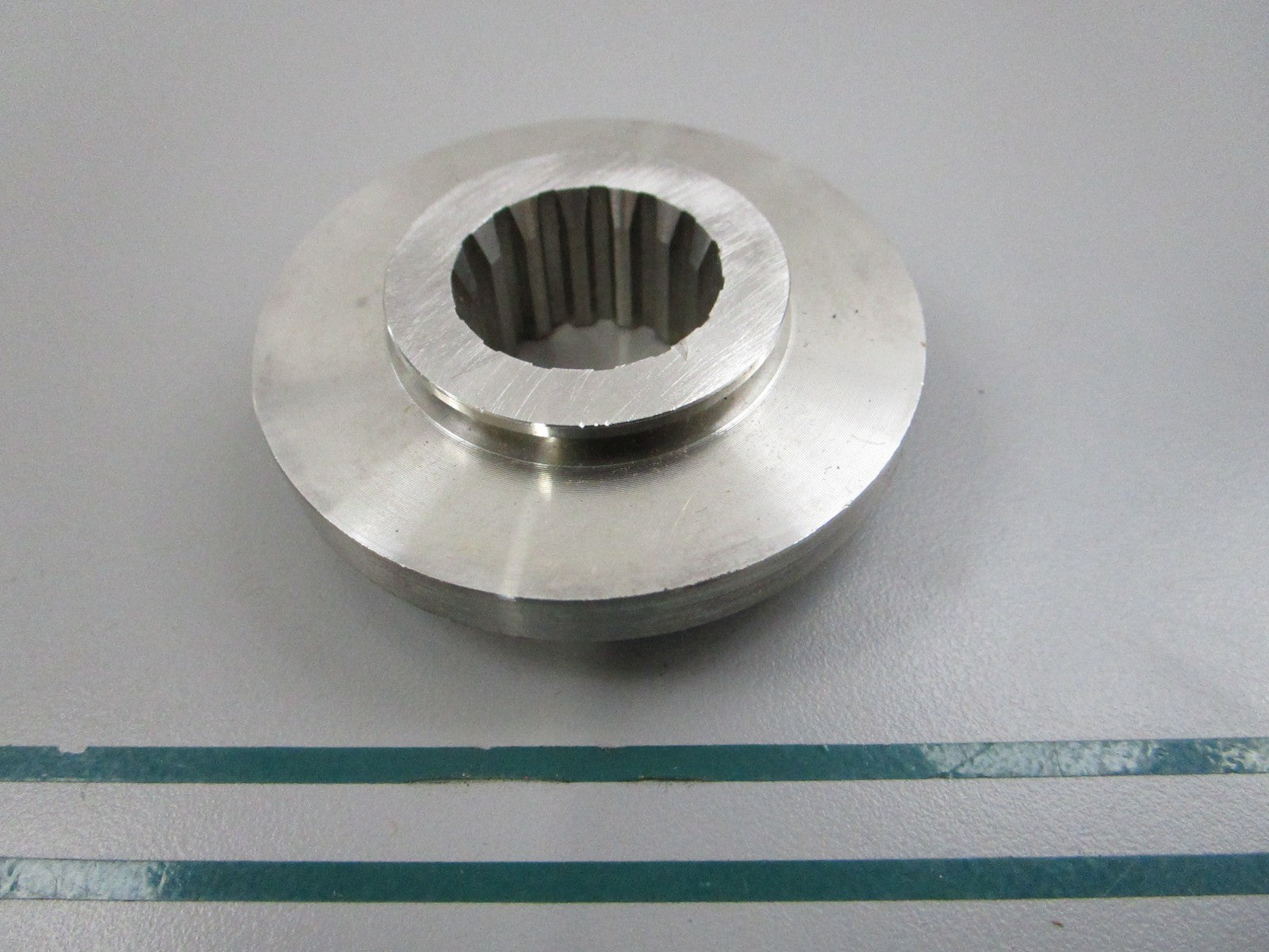 NEW OEM 688-45987-00-00 Yamaha Propeller Spacer 0810
