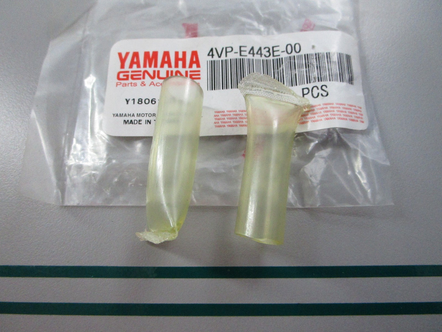 NEW OEM (LOT OF 2) 4VP-E443E-00-00 Yamaha Drain Pipe 0810