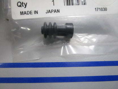 NEW OEM 3AA-03311-0 3AA033110 Tohatsu Rubber Boot 0810