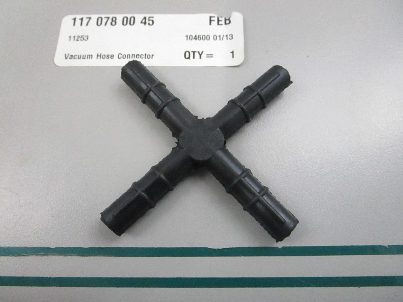NEW OEM 1170780045 Mercedes-Benz Vacuum Hose Connector 0810