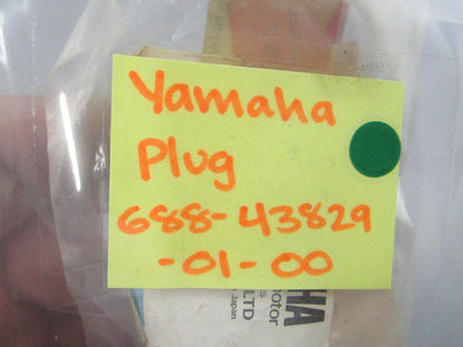 NEW OEM 688-43829-01-00 Yamaha Plug 0810