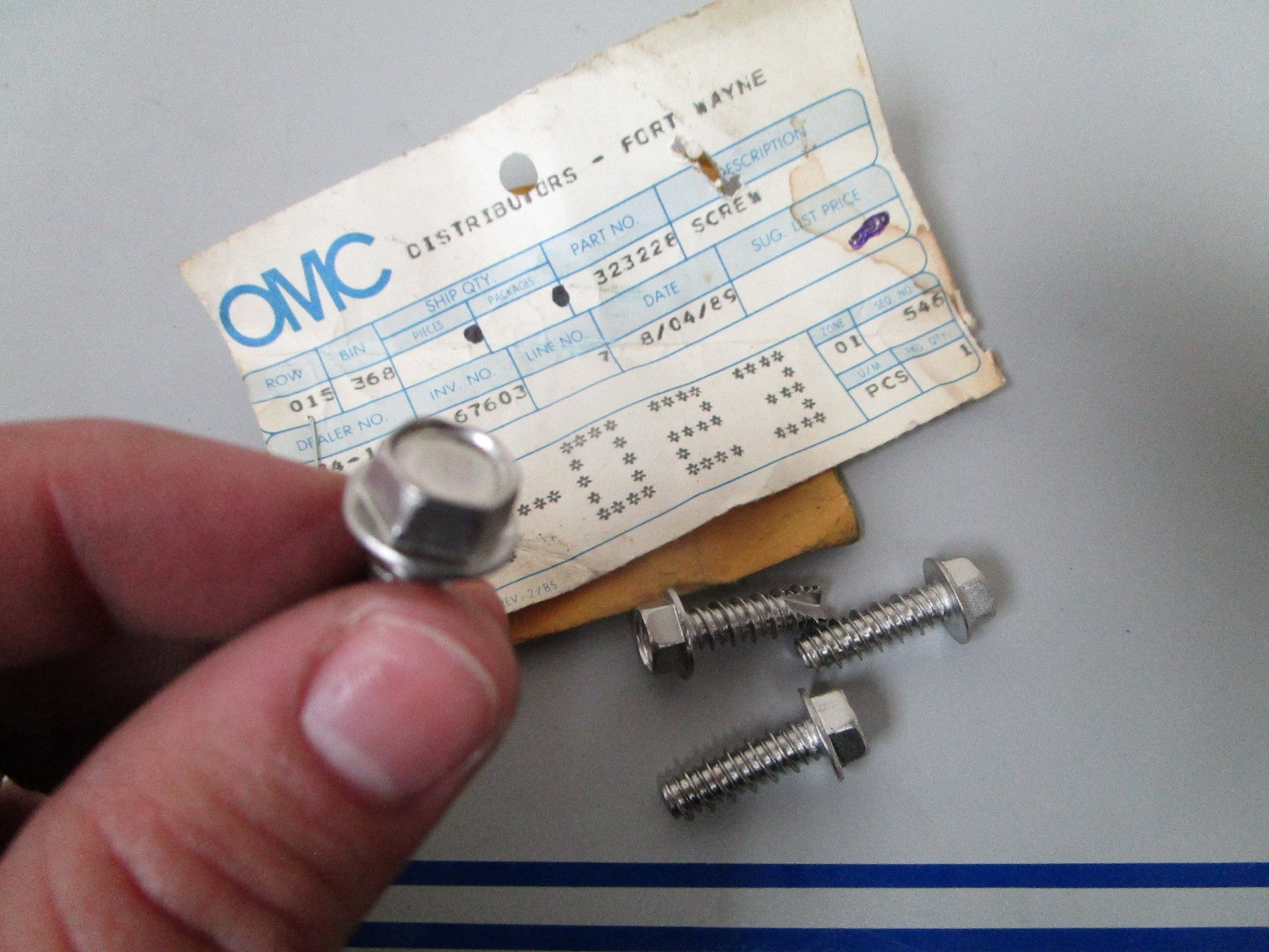 NEW OEM (LOT OF 4) 323228 0323228 OMC Johnson Evinrude Screw 0810