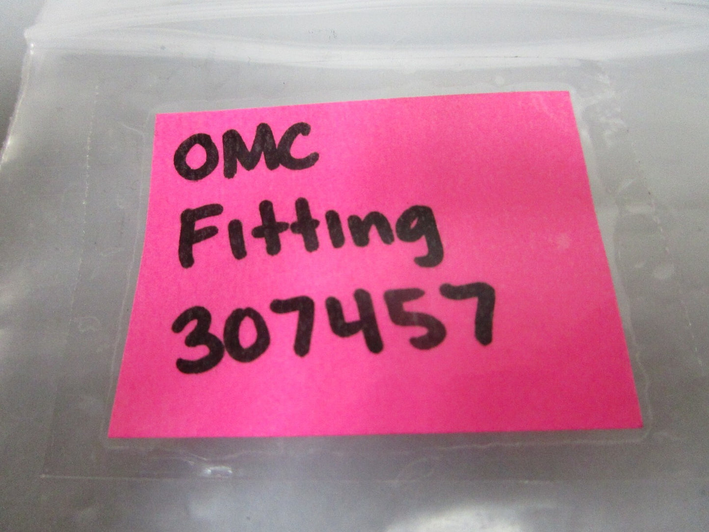 *NEW OEM* 0750 OMC Johnson Evinruide FITTING 307457 0307457