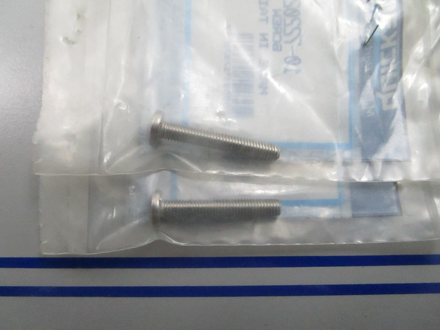 *NEW OEM* (LOT OF 2) 0810 Mercury Quicksilver Screw 10-72202
