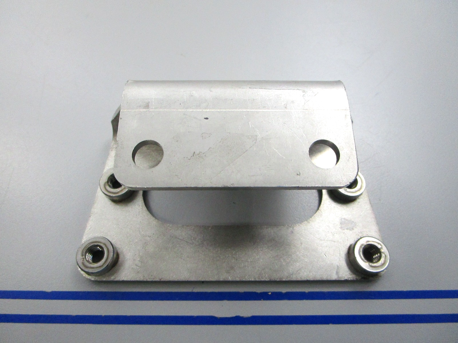 NEW OEM 3863309 Volvo Penta Bracket 0810