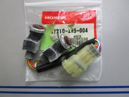 *NEW OEM* 0820 Honda 2-Bulb Indication Lamp 37210-ZW5-004