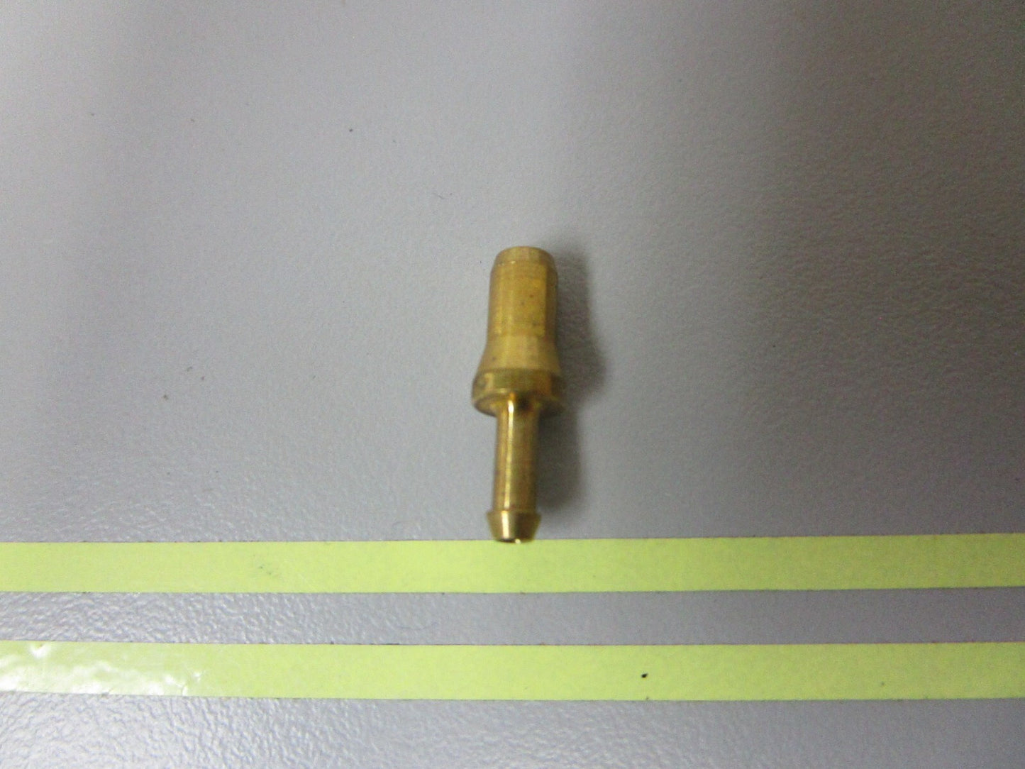 *NEW OEM* 0810 OMC Johnson Evinrude Nipple Fitting 325604 0325604