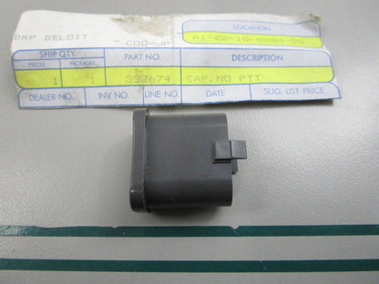NEW OEM 352674 0352674 OMC Johnson Evinrude Cap 0810