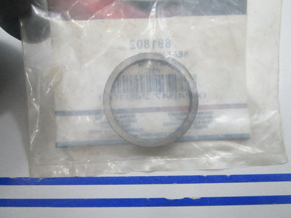 *NEW OEM* 0810 Briggs & Stratton Valve Seat 691802