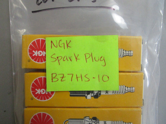 *NEW* (LOT OF 5) 0810 NGK Spark Plug BZ7HS-10
