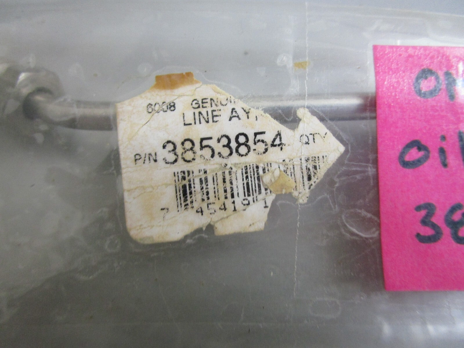 *NEW OEM* 0820 OMC Johnson Evinrude Oil Line 3853854