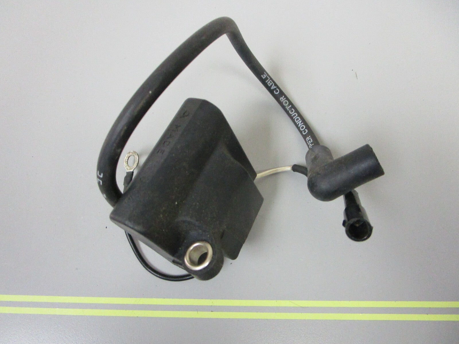 *NEW OEM* 0720 Mercury Force Chrysler Quicksilver Ignition Coil F615475