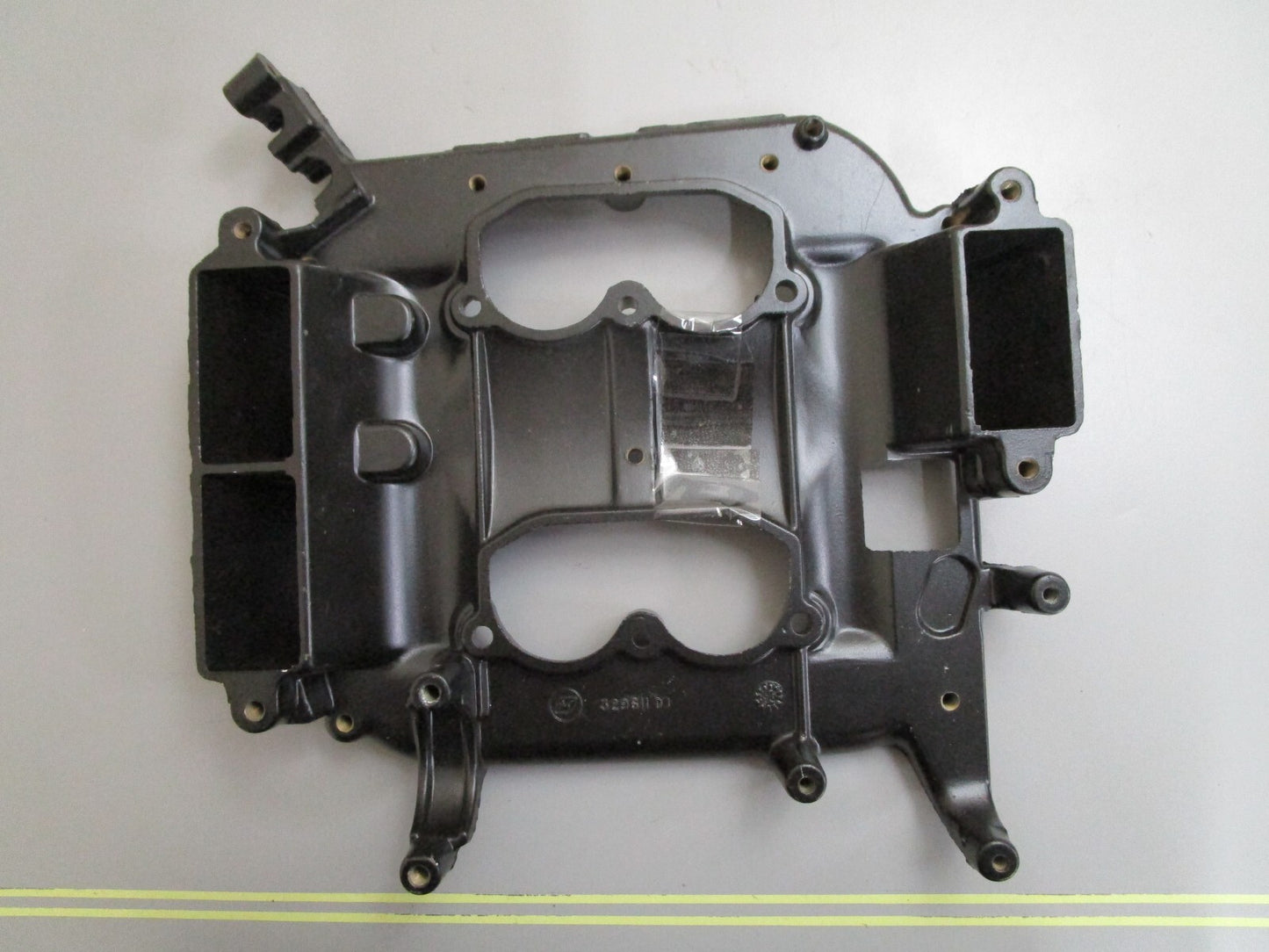 *NEW OEM* 0820 OMC Johnson Evinrude Air Silencer Base 329611 0329611