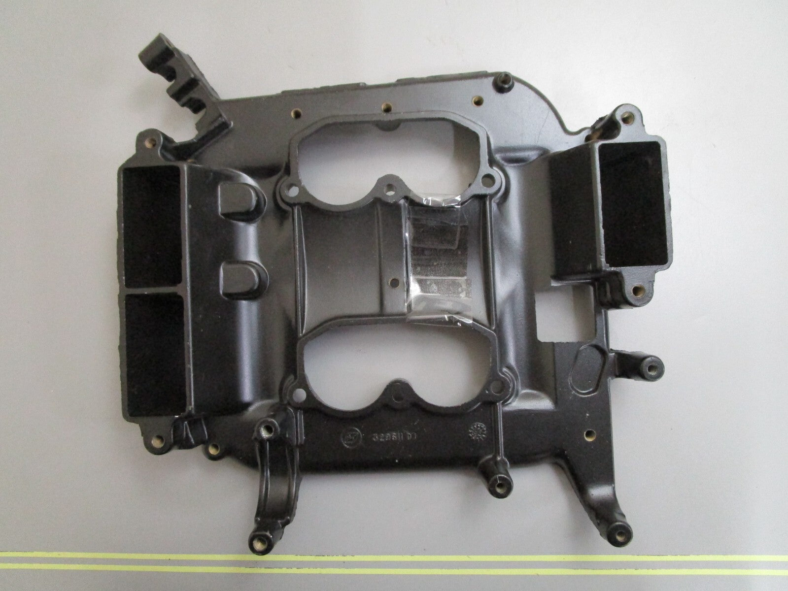 *NEW OEM* 0820 OMC Johnson Evinrude Air Silencer Base 329611 0329611