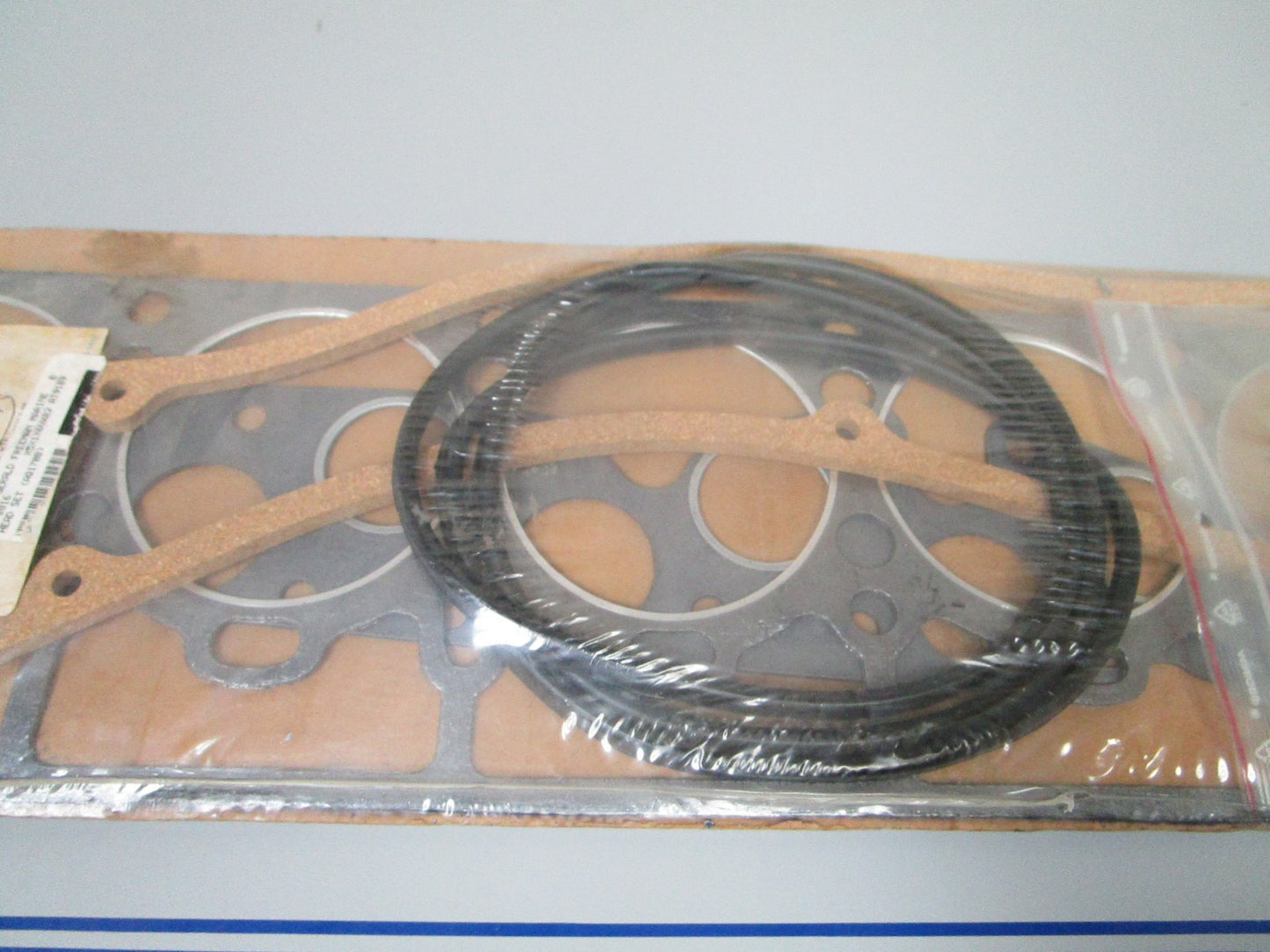 *NEW* 0720 Sierra Head Gasket Set 18-2816 Replaces: Volvo 876337-7
