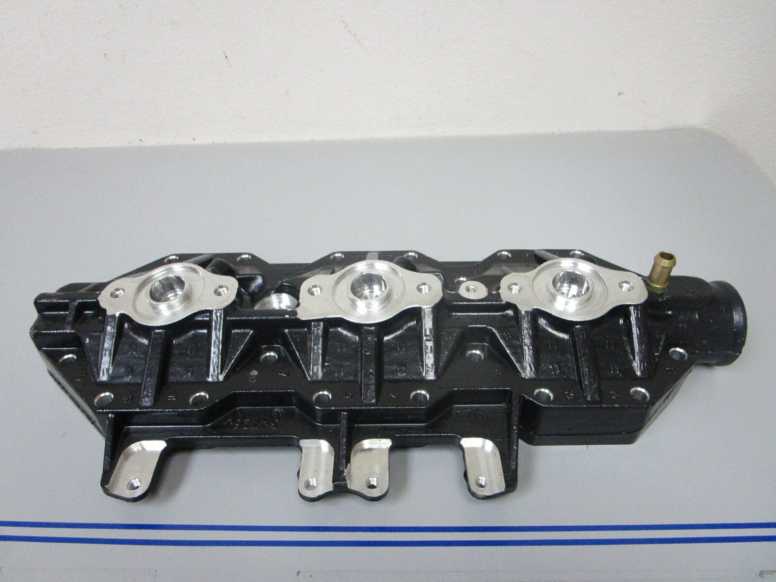 *NEW OEM* 0720 OMC Evinrude 200 225 250 hp 2000 Port Cylinder Head 5001509