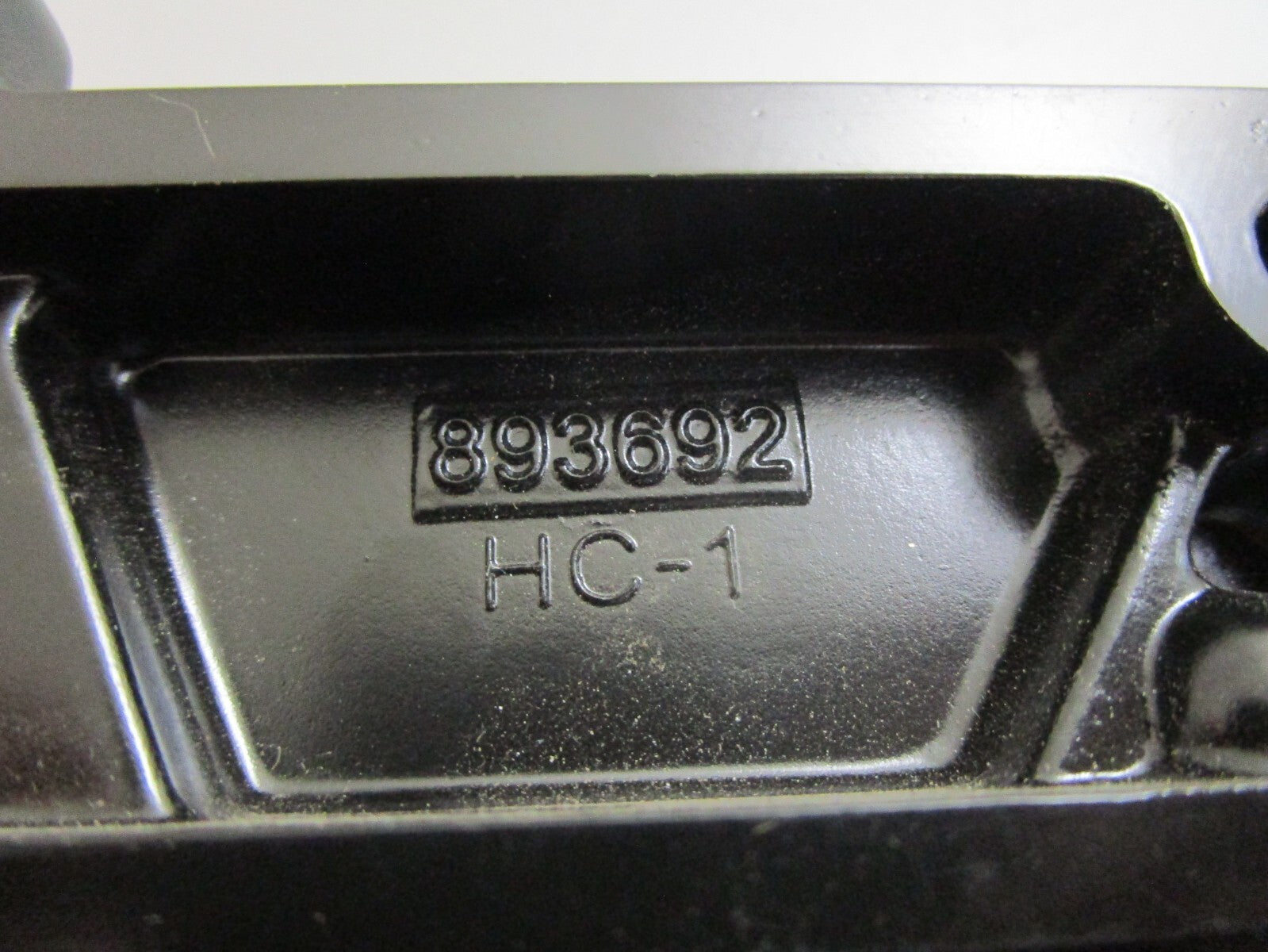 *NEW OEM* 0820 Mercury Quicksilver Exhaust Cover 893692A01 893692