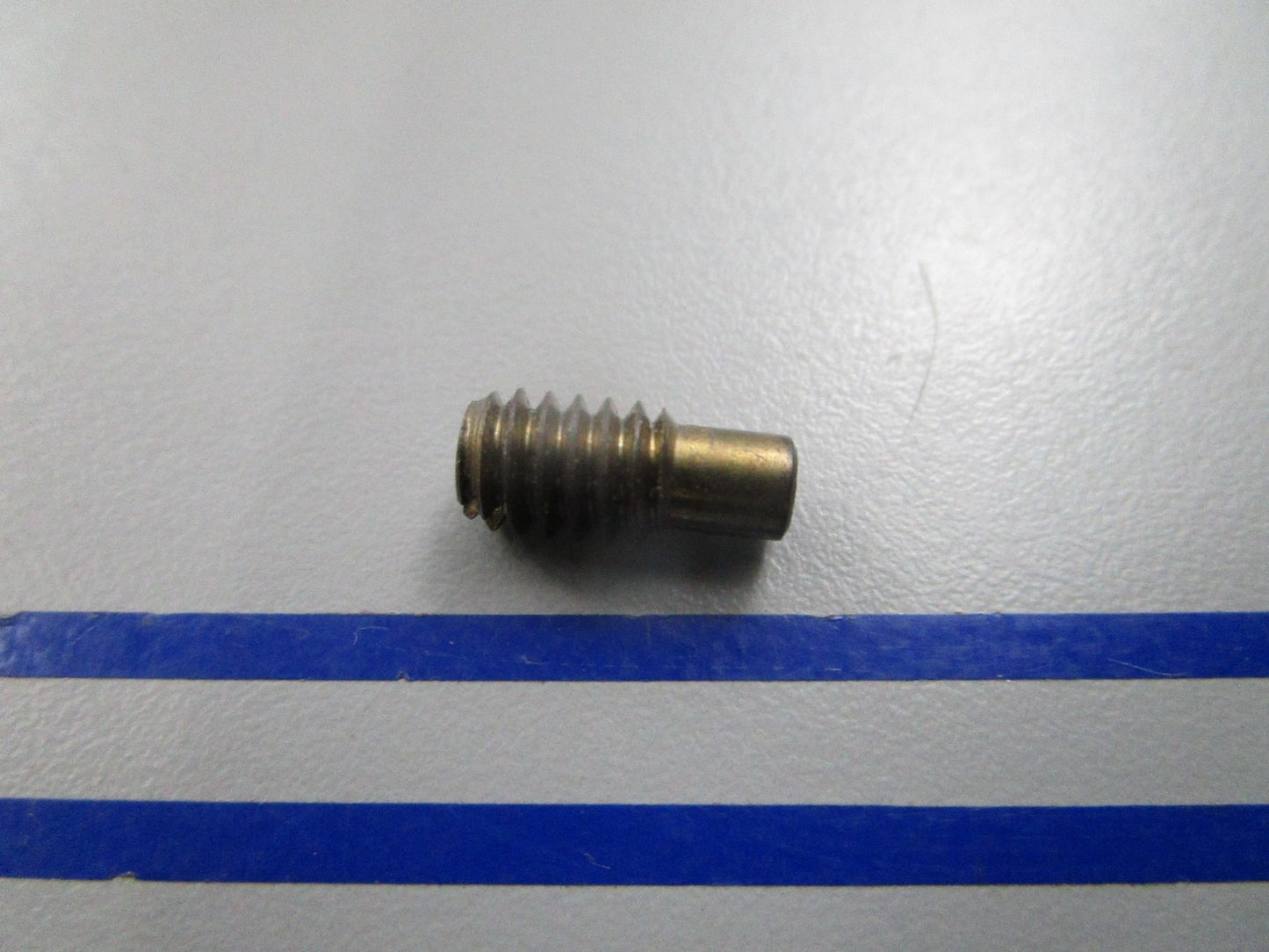 NEW OEM 315321 0315321 OMC Johnson Evinrude 56B Orifice Plug 0810