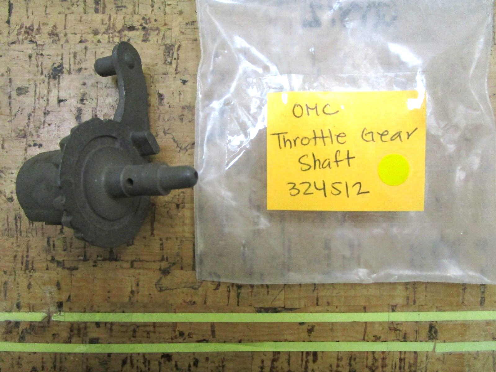 *NEW OEM* 0750 OMC Johnson Evinrude THROTTLE GEAR SHAFT 324512 0324512