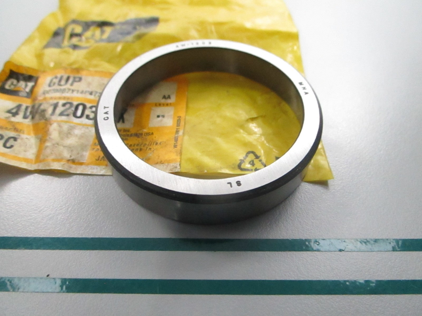 NEW OEM 4W-1203 CAT Roller Bearing Cup 0810