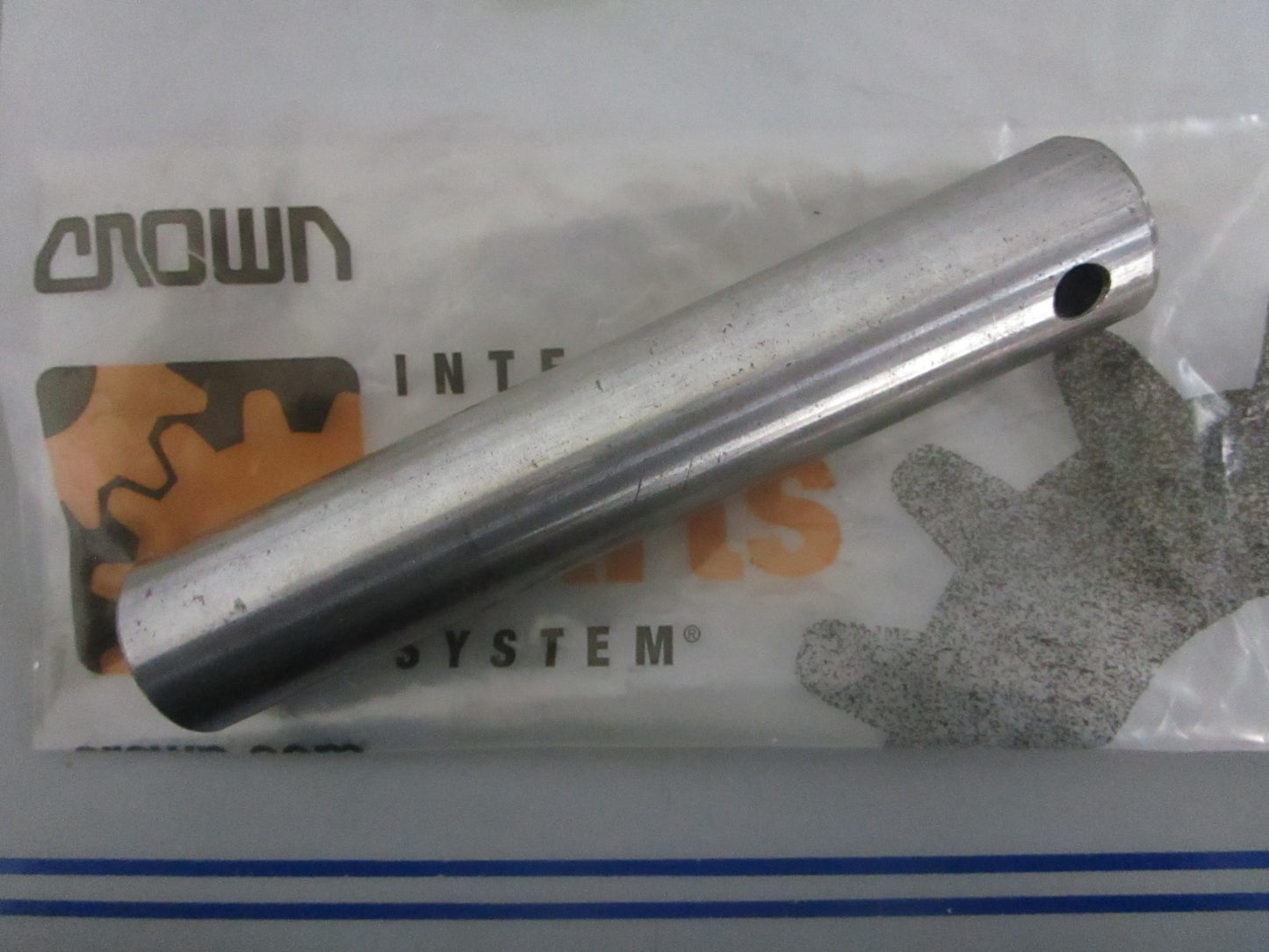 NEW OEM 122202 Crown Axle 0820