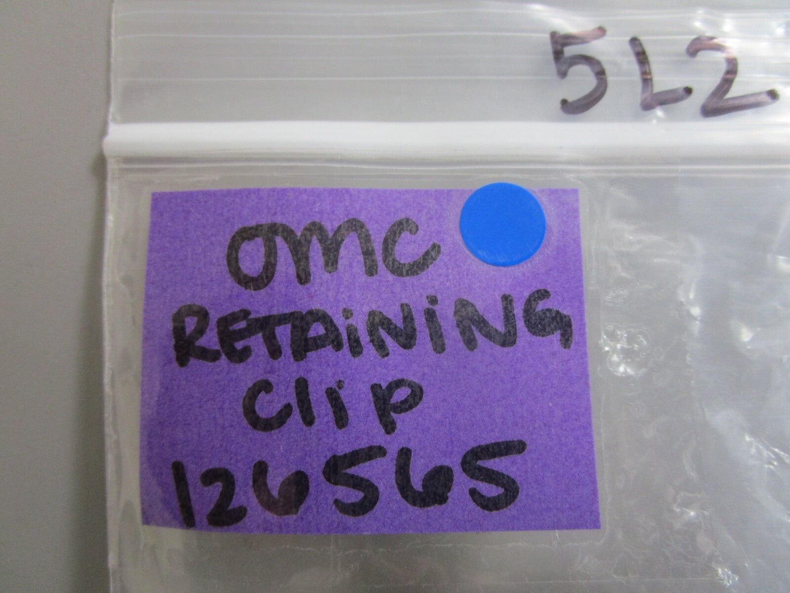 *NEW OEM* (LOT OF 2) 0810 OMC Johnson Evinrude Retaining Clip 126565 0126565