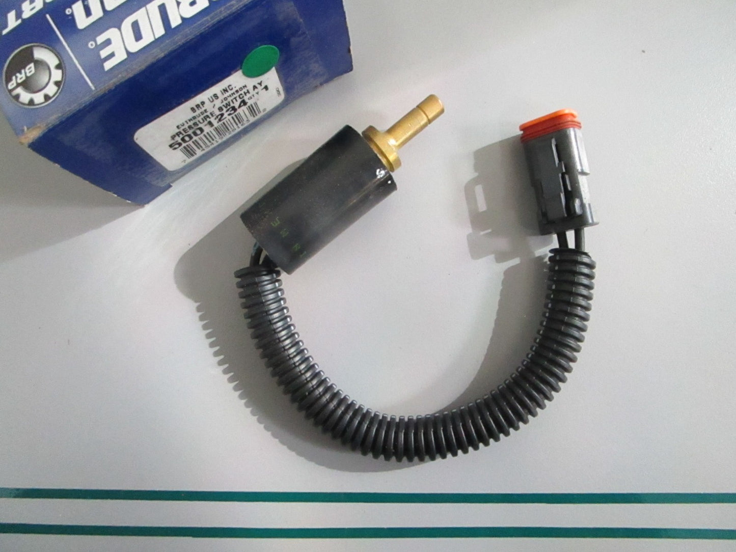 NEW OEM 5001234 OMC Johnson Evinrude Pressure Switch Assy 0820