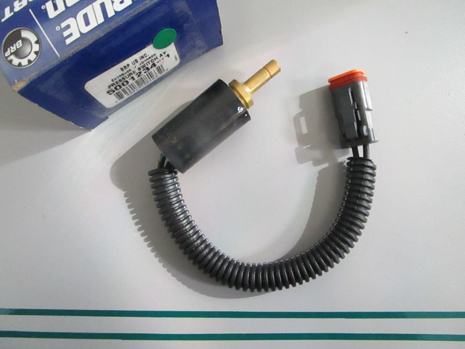 NEW OEM 5001234 OMC Johnson Evinrude Pressure Switch Assy 0820