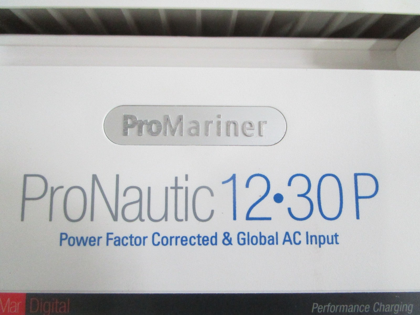 NEW OEM 63130 ProMariner ProNautic 12•30P 30A 3 Bank Battery Charger 0820