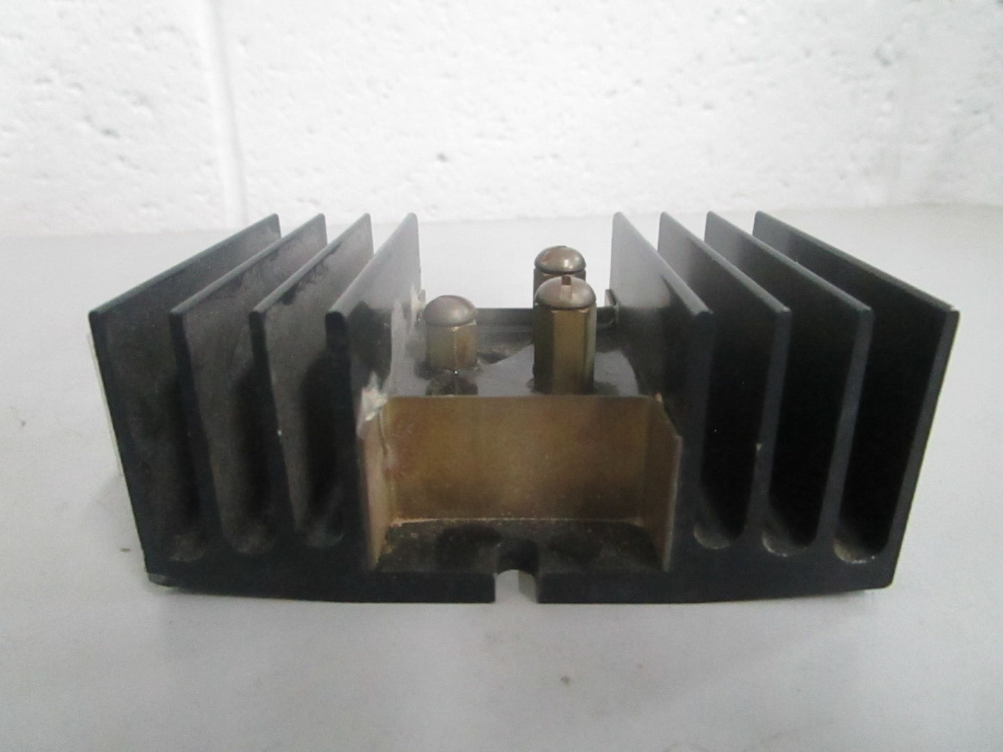 NEW #2412 Guest Battery Isolator 0820