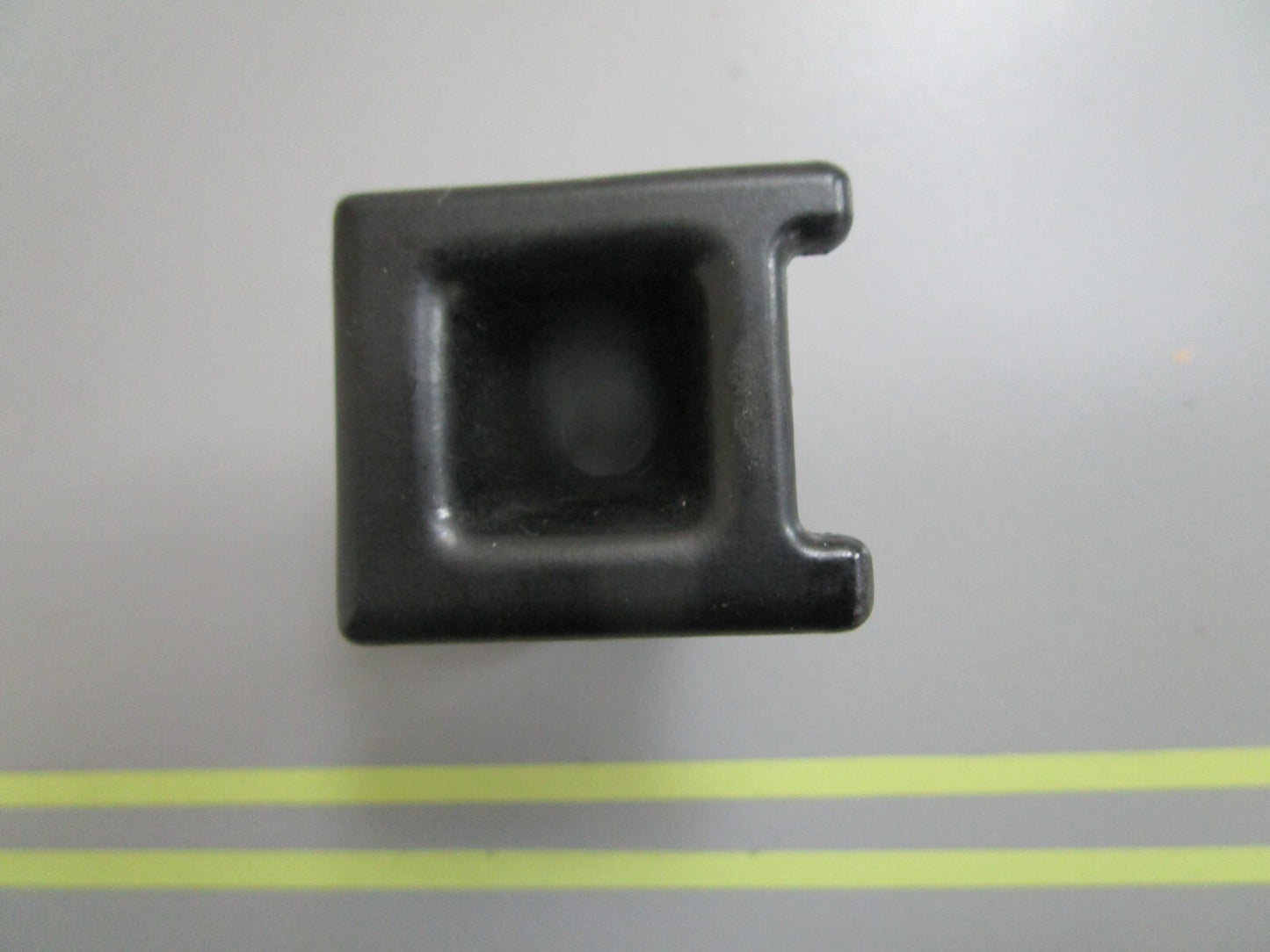 *NEW OEM* 0810 OMC Johnson Evinrude Starter Rope Guide 336148 0336148